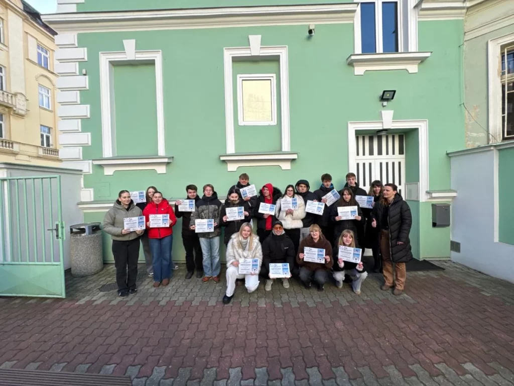 Studenti uspěli u zkoušek pilotování dronů